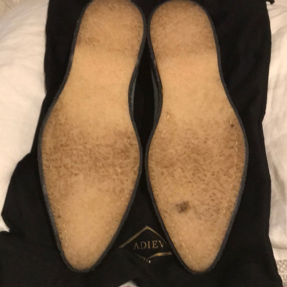 Cool felt and leather oxfords w/ white leather trim. - Picture 3 of 7